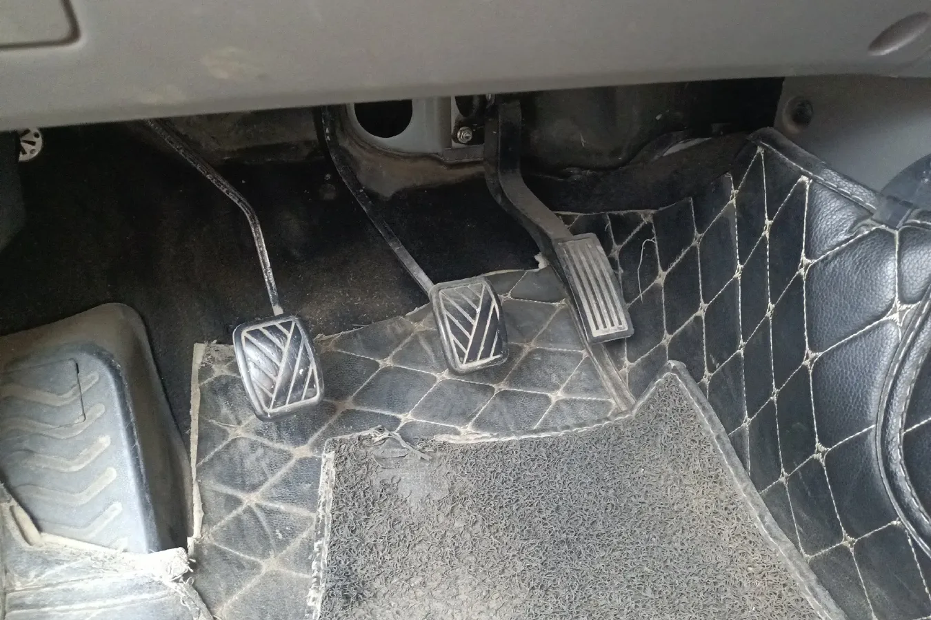 2014 BAIC WeiWang M20 1.5L 106HP L4 5MT,autocango,china used car exporter,china ev exporter,chinese used car exporter,chinese used ev exporter