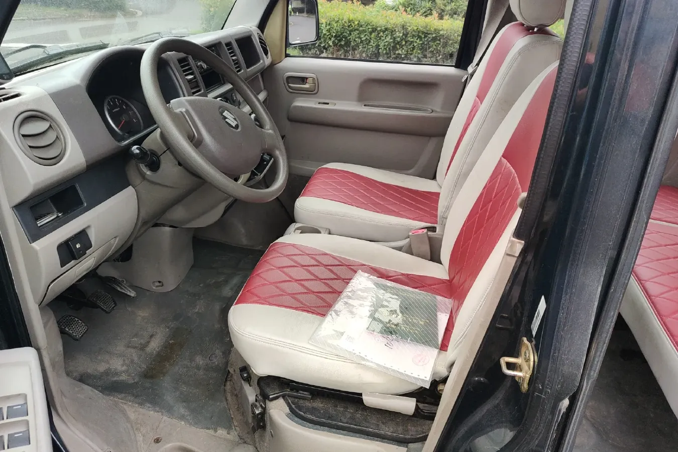 2010 Suzuki Landy 1.2L 95HP L4 5MT,autocango,china used car exporter,china ev exporter,chinese used car exporter,chinese used ev exporter