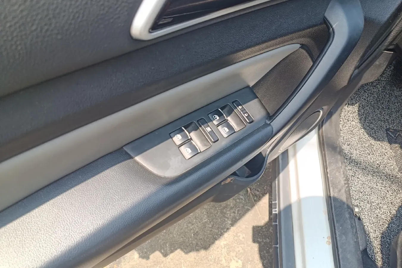 2015 BAIC Hyosow H3 1.5L 113HP L4 5MT,autocango,china used car exporter,china ev exporter,chinese used car exporter,chinese used ev exporter