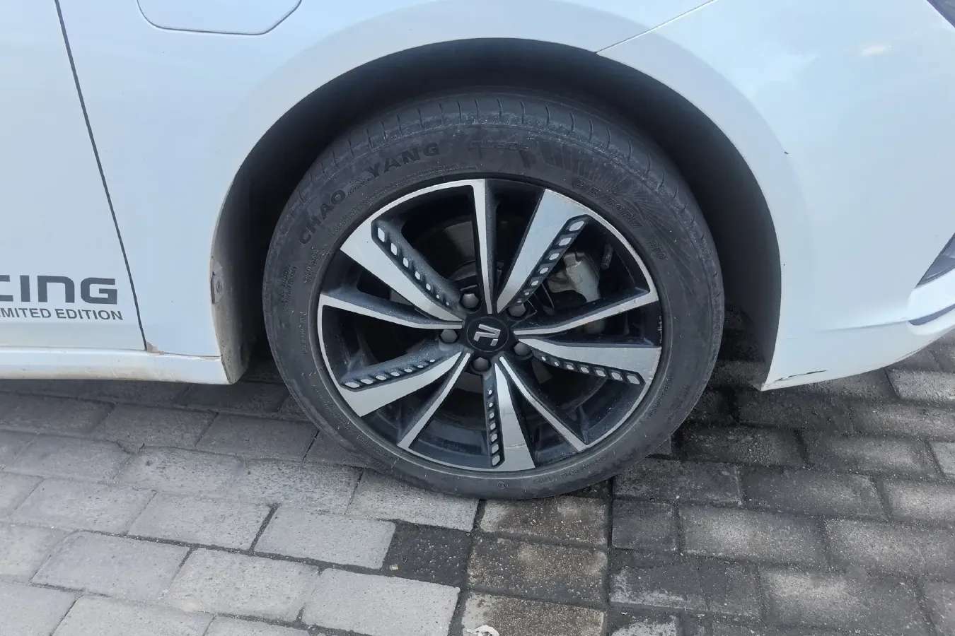 2020 Rising Auto ER6 BEV 69.9KWH,autocango,china used car exporter,china ev exporter,chinese used car exporter,chinese used ev exporter