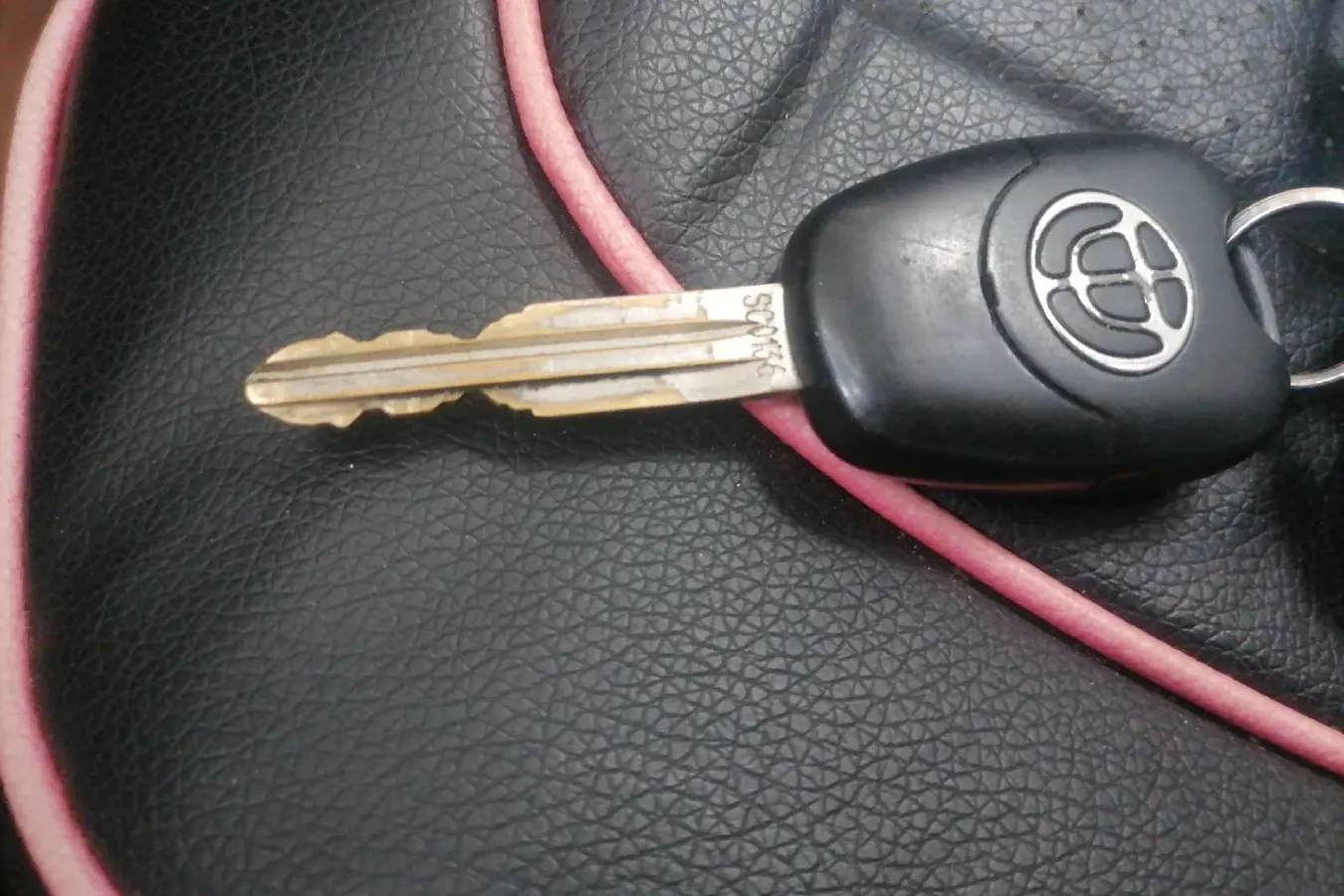 2010 Brilliance Auto JunJie FRV 1.3L 88HP L4 5MT,autocango,china used car exporter,china ev exporter,chinese used car exporter,chinese used ev exporter