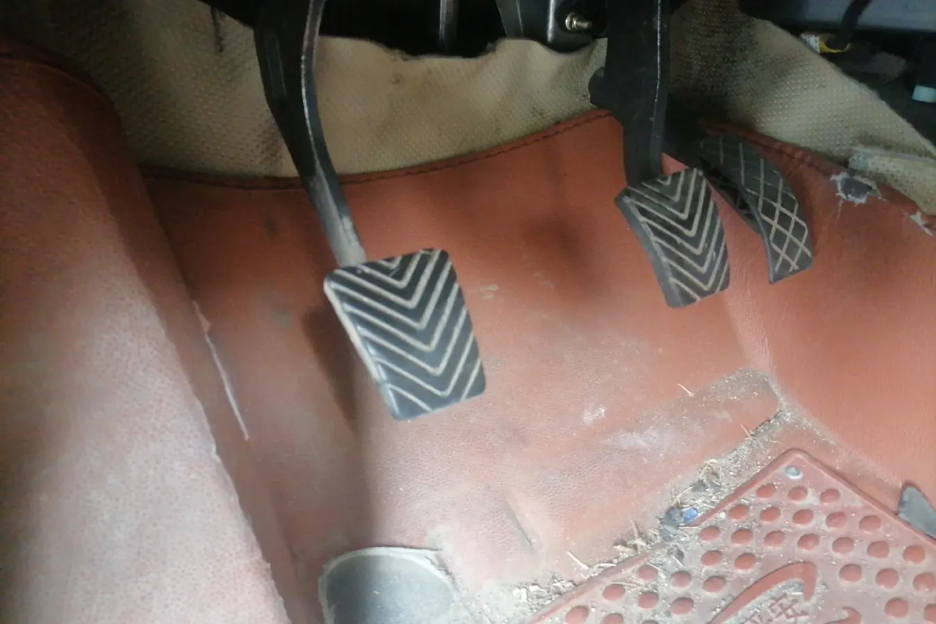 2010 Brilliance Auto JunJie FRV 1.3L 88HP L4 5MT,autocango,china used car exporter,china ev exporter,chinese used car exporter,chinese used ev exporter