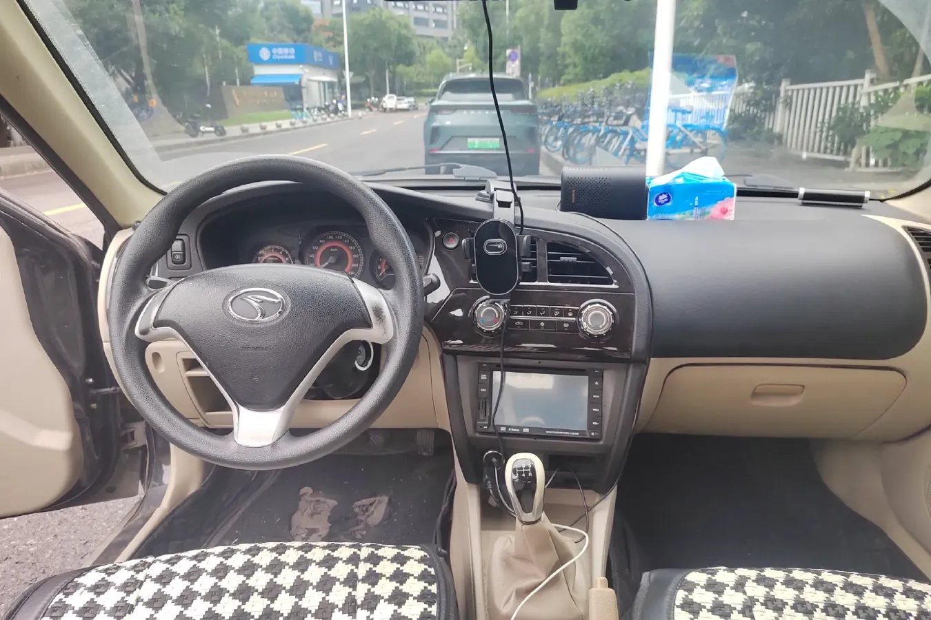 2014 Soueast V3 1.5L 120HP L4 5MT,autocango,china used car exporter,china ev exporter,chinese used car exporter,chinese used ev exporter