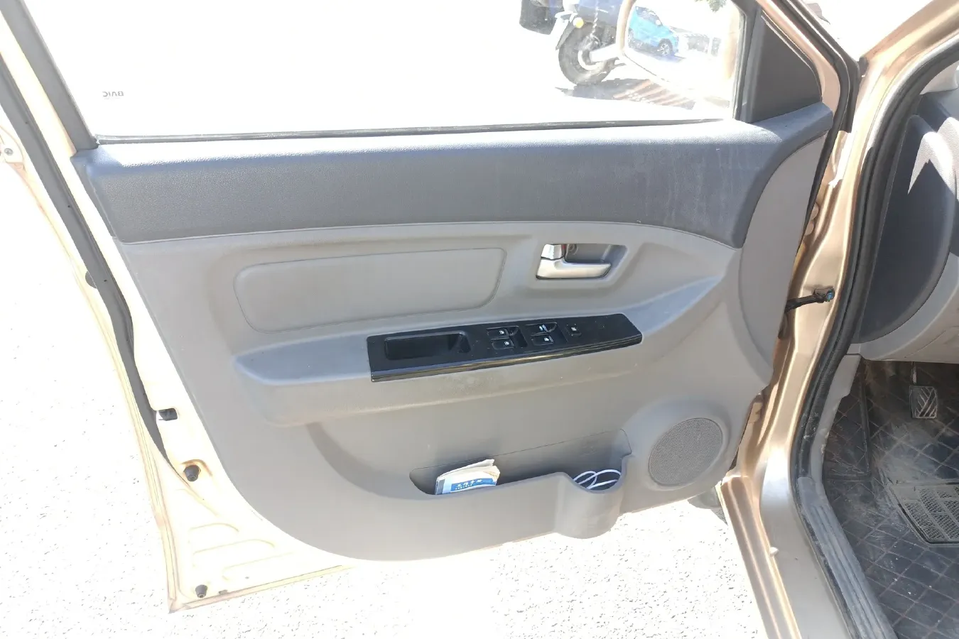 2013 BAIC WeiWang M20 1.5L 106HP L4 5MT,autocango,china used car exporter,china ev exporter,chinese used car exporter,chinese used ev exporter