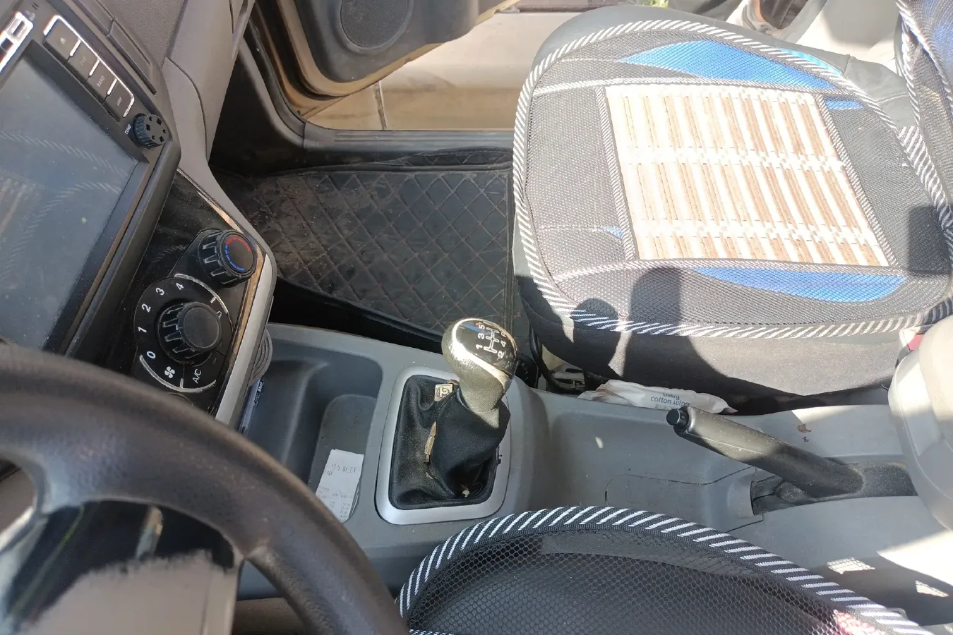 2013 BAIC WeiWang M20 1.5L 106HP L4 5MT,autocango,china used car exporter,china ev exporter,chinese used car exporter,chinese used ev exporter