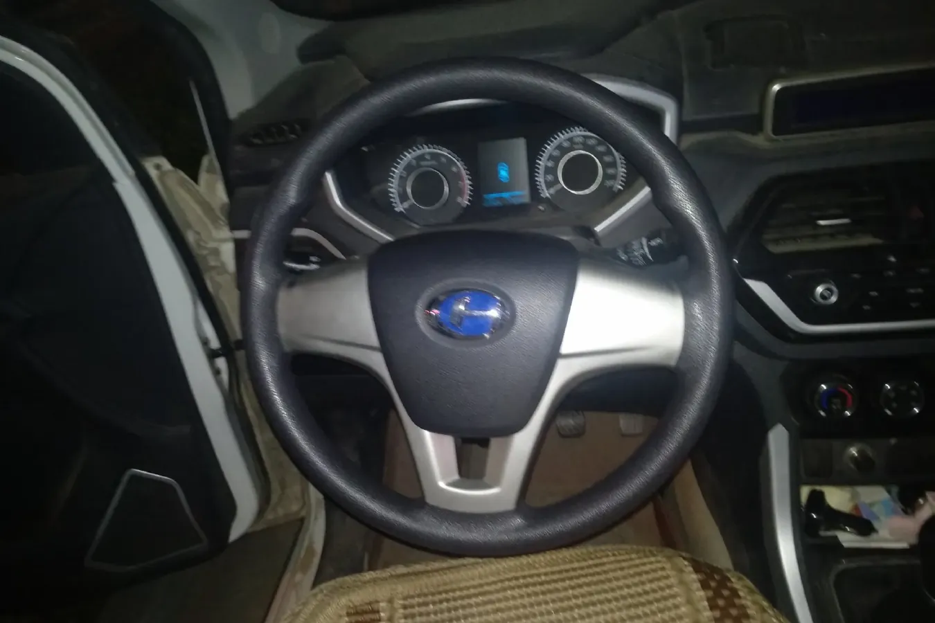 2017 BAIC ChangHe M70 1.5L 113HP L4 5MT,autocango,china used car exporter,china ev exporter,chinese used car exporter,chinese used ev exporter