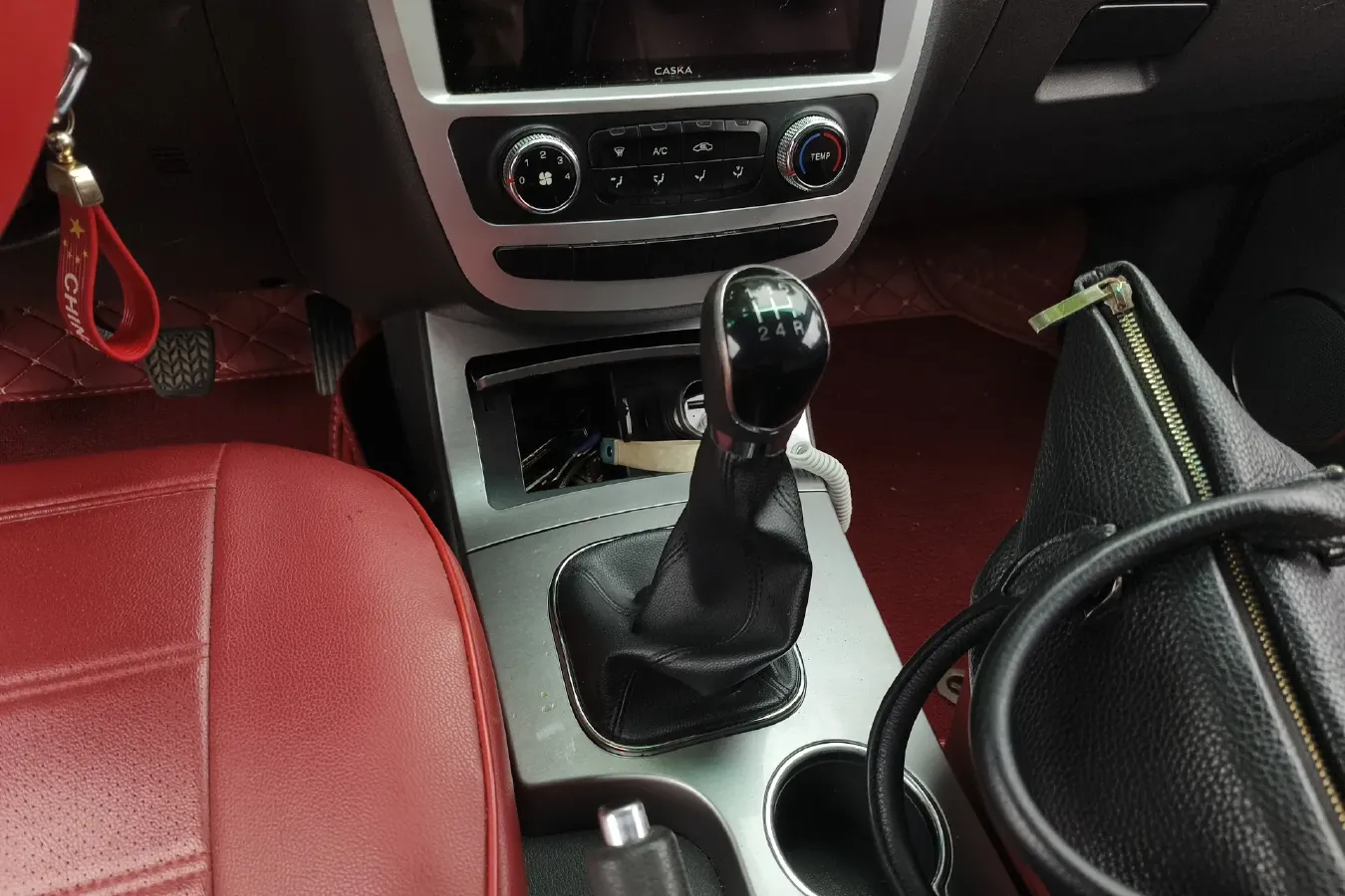 2020 JAC T6 2.0L 144HP L4 5MT,autocango,china used car exporter,china ev exporter,chinese used car exporter,chinese used ev exporter