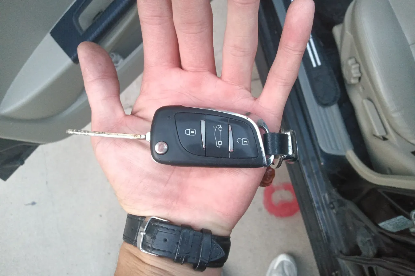 2011 Soueast V3 1.5L 120HP L4 5MT,autocango,china used car exporter,china ev exporter,chinese used car exporter,chinese used ev exporter