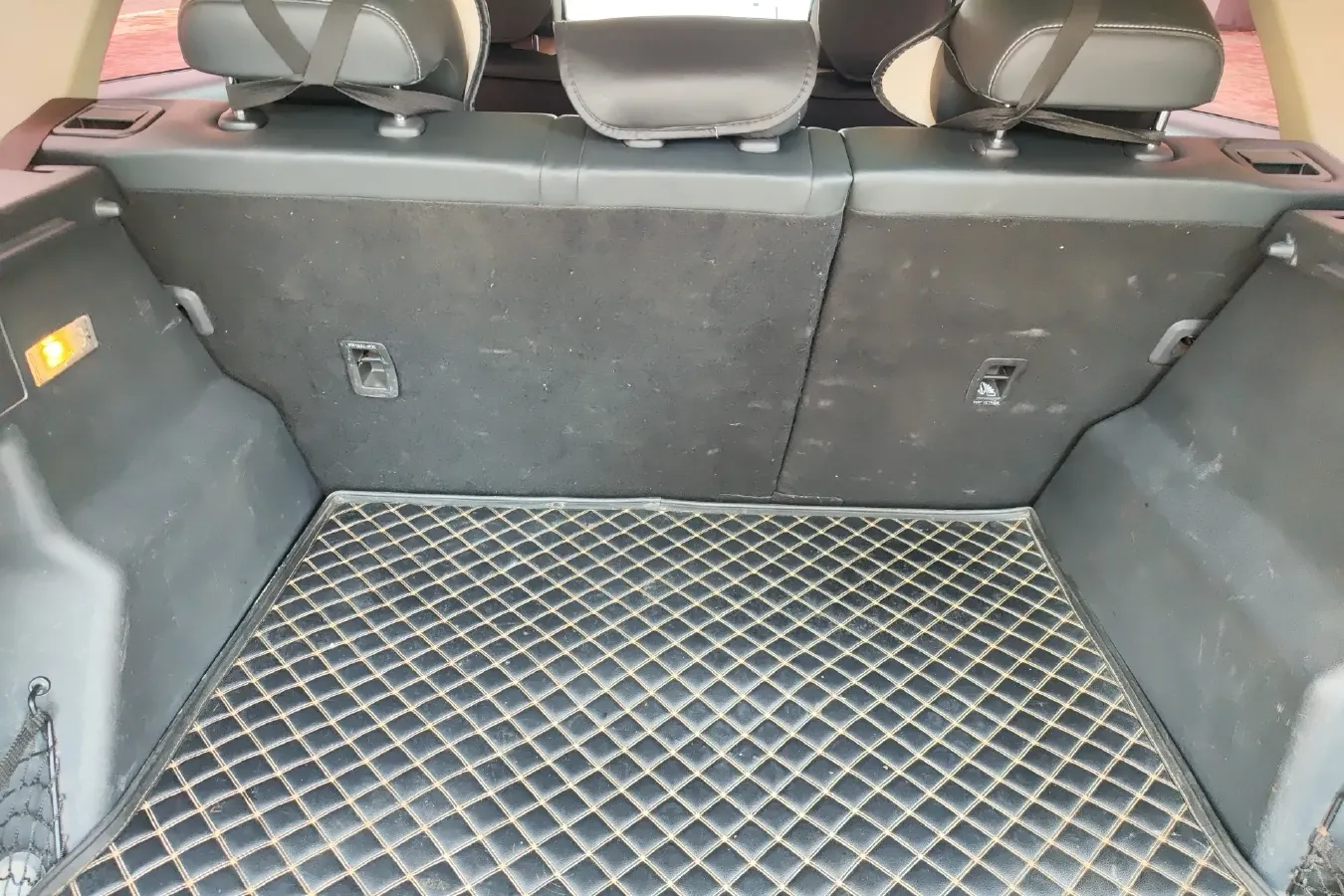 2018 FAW Senia R9 1.2T 143HP L4 5MT,autocango,china used car exporter,china ev exporter,chinese used car exporter,chinese used ev exporter