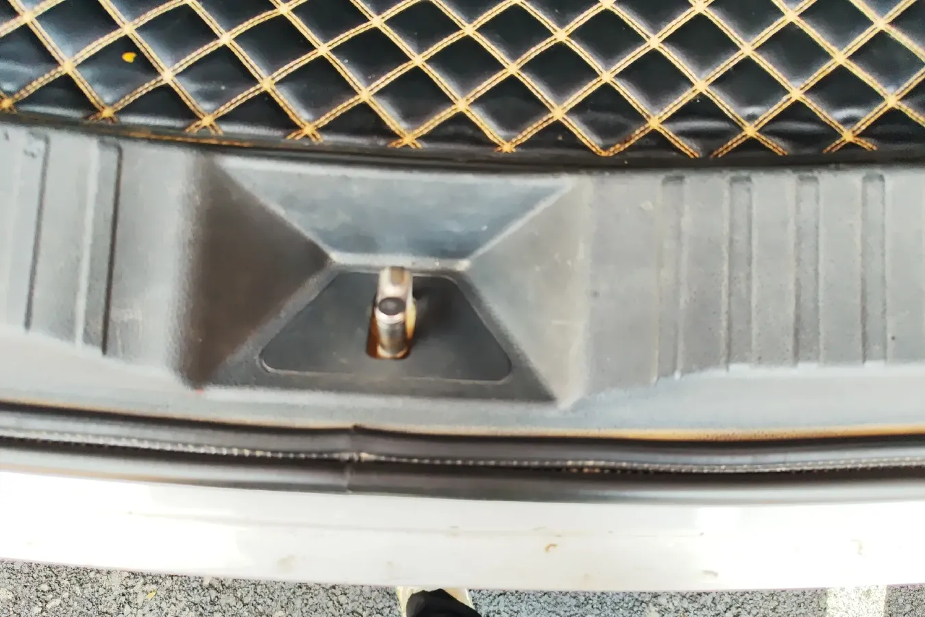 2018 FAW Senia R9 1.2T 143HP L4 5MT,autocango,china used car exporter,china ev exporter,chinese used car exporter,chinese used ev exporter