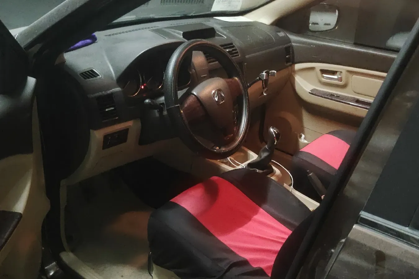 2015 BAIC WeiWang M30 1.5L 116HP L4 5MT,autocango,china used car exporter,china ev exporter,chinese used car exporter,chinese used ev exporter