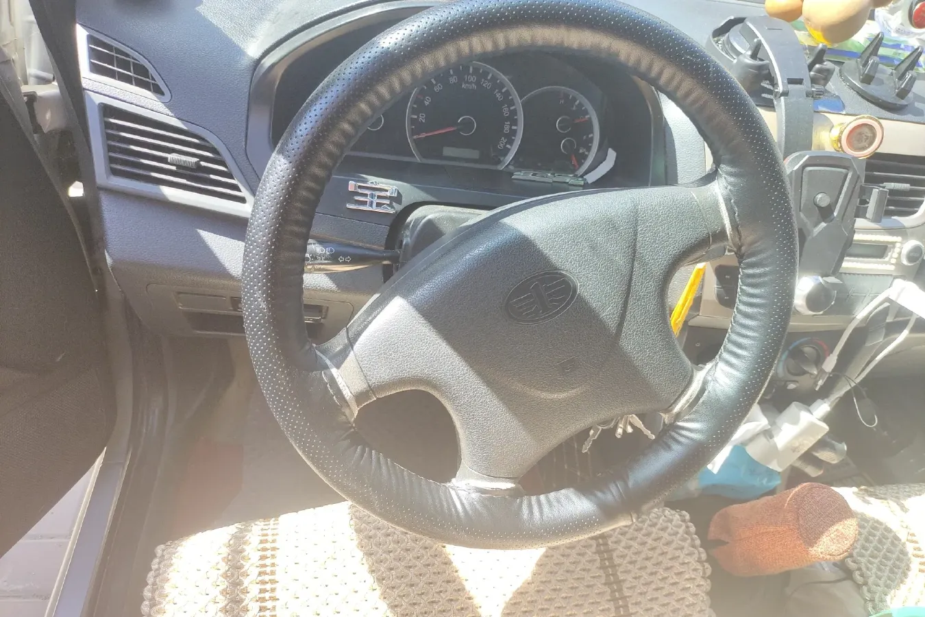 2012 FAW XiaLi 1.0L 65HP L3 5MT,autocango,china used car exporter,china ev exporter,chinese used car exporter,chinese used ev exporter