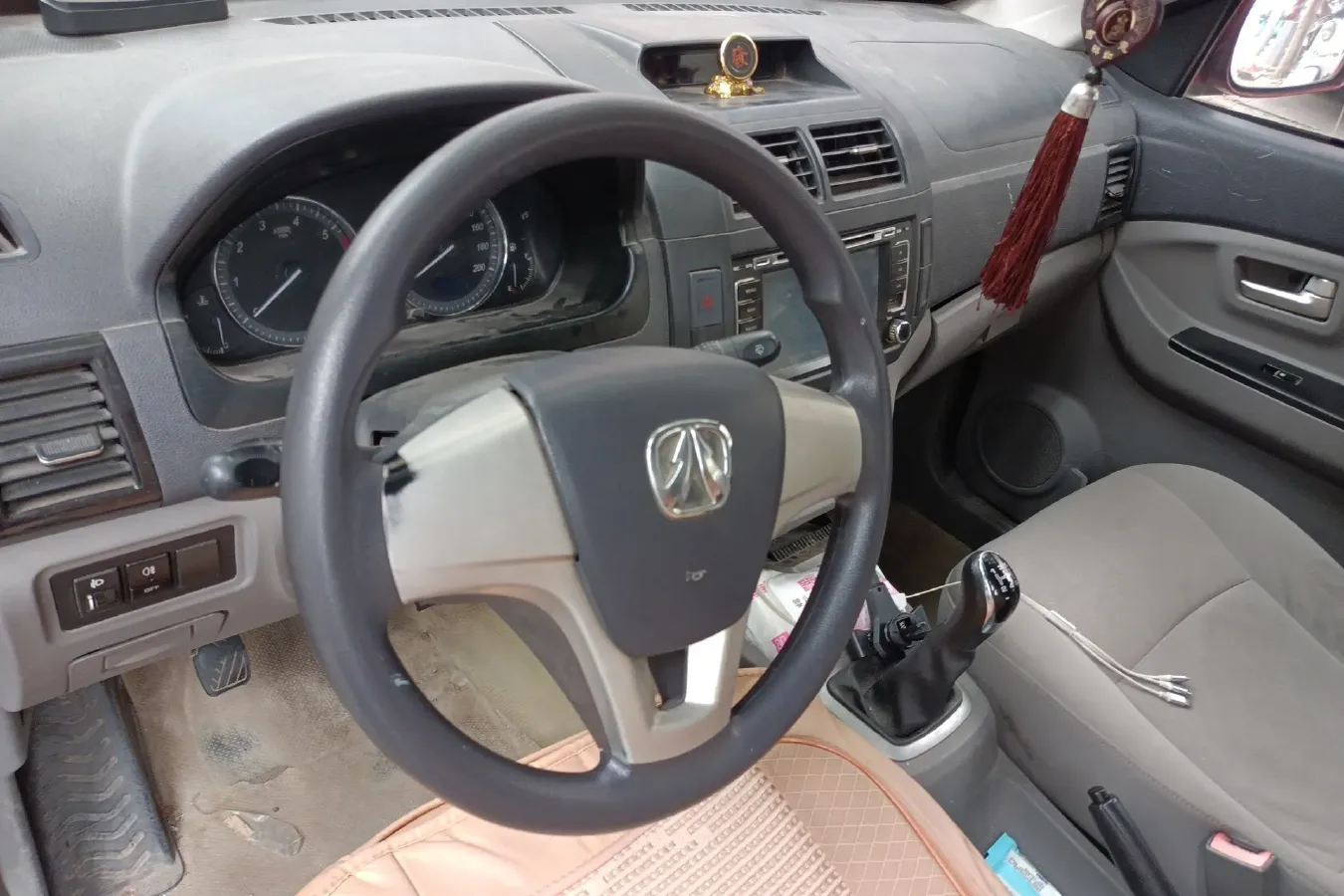 2013 BAIC WeiWang M20 1.5L 106HP L4 5MT,autocango,china used car exporter,china ev exporter,chinese used car exporter,chinese used ev exporter