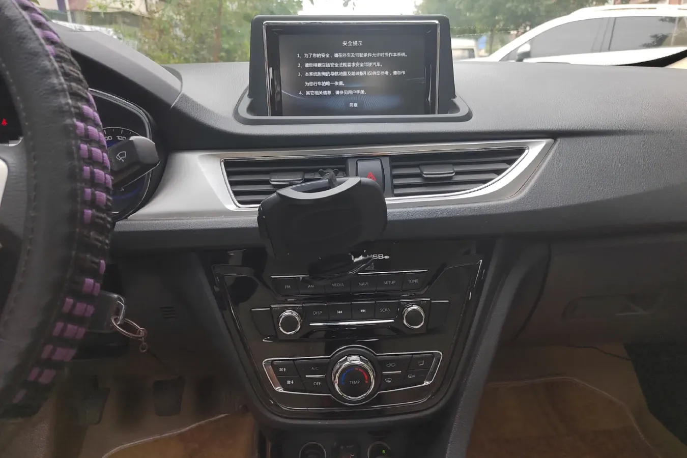 2015 ChangAn Alsvin V7 1.6L 124HP L4 5MT,autocango,china used car exporter,china ev exporter,chinese used car exporter,chinese used ev exporter