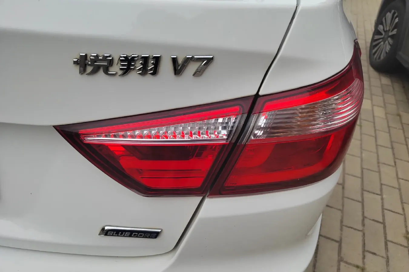 2015 ChangAn Alsvin V7 1.6L 124HP L4 5MT,autocango,china used car exporter,china ev exporter,chinese used car exporter,chinese used ev exporter