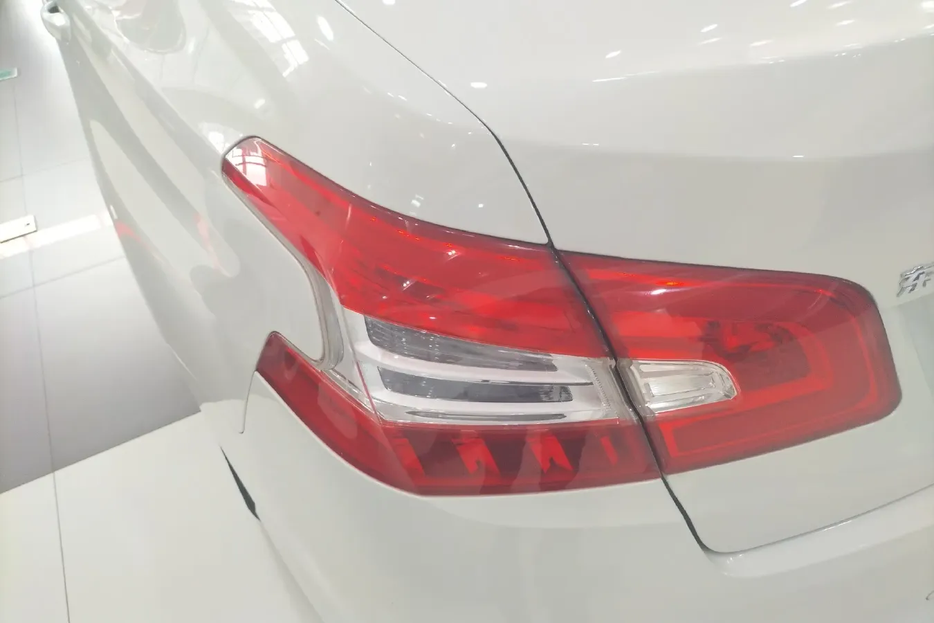 2015 Peugeot 408 1.2T 136HP L3 6AT,autocango,china used car exporter,china ev exporter,chinese used car exporter,chinese used ev exporter