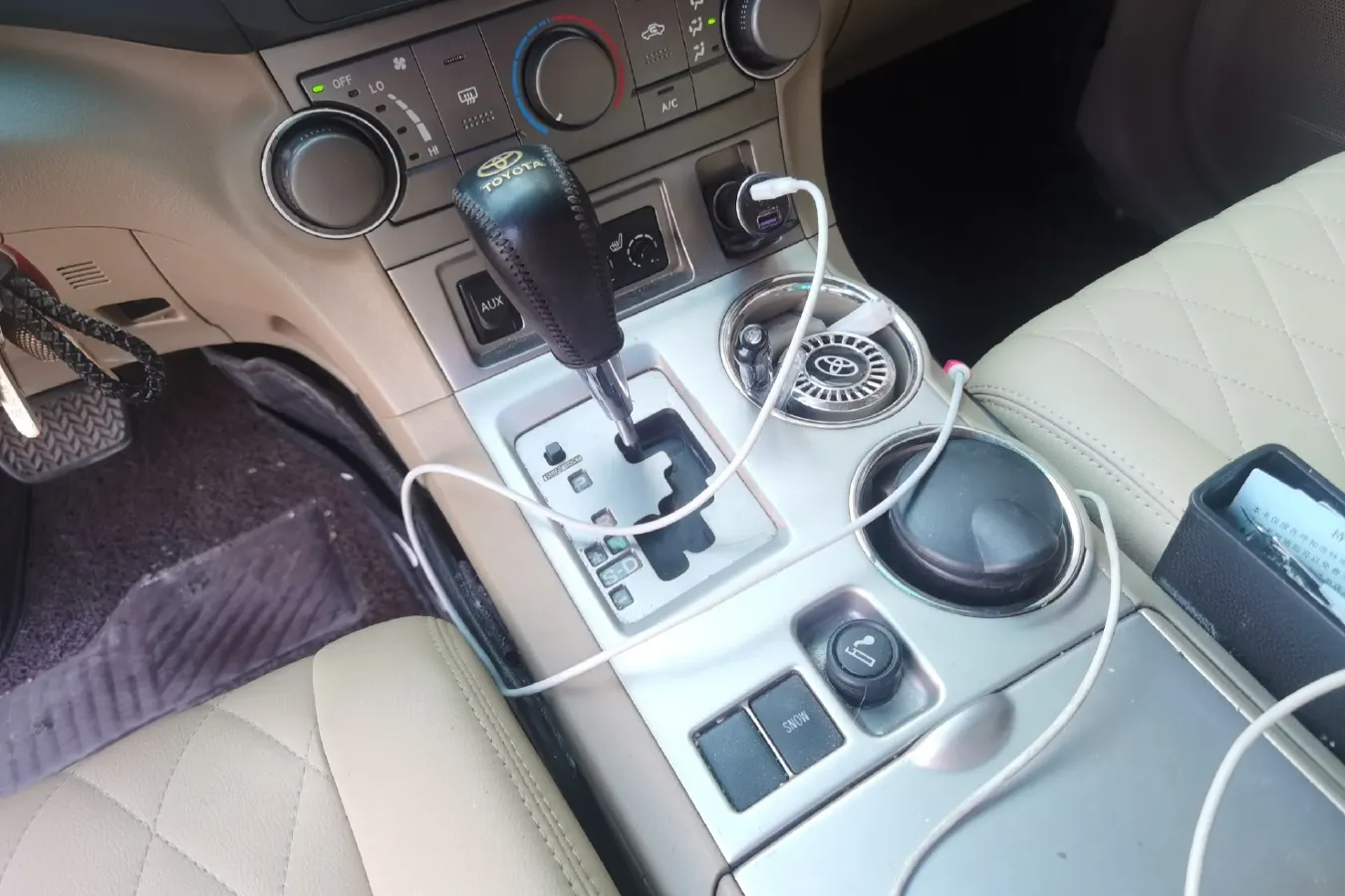 2009 Toyota Highlander 2.7L 190HP L4 6AT,autocango,china used car exporter,china ev exporter,chinese used car exporter,chinese used ev exporter