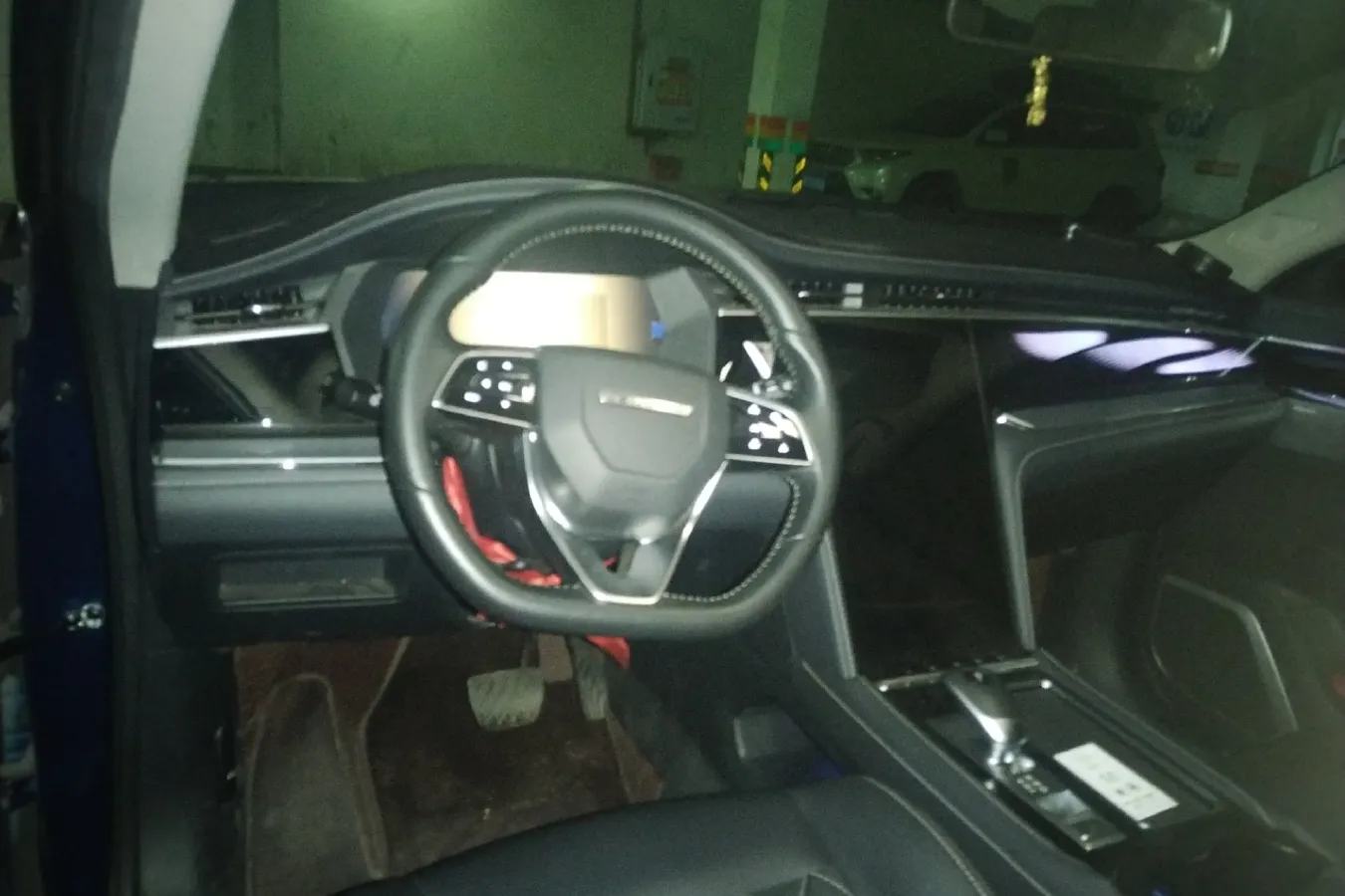 2020 Venucia Star 1.5T 190HP L4 7DCT,autocango,china used car exporter,china ev exporter,chinese used car exporter,chinese used ev exporter