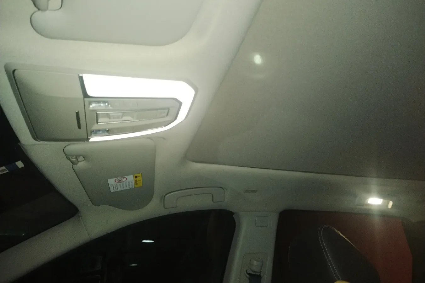 2020 Venucia Star 1.5T 190HP L4 7DCT,autocango,china used car exporter,china ev exporter,chinese used car exporter,chinese used ev exporter