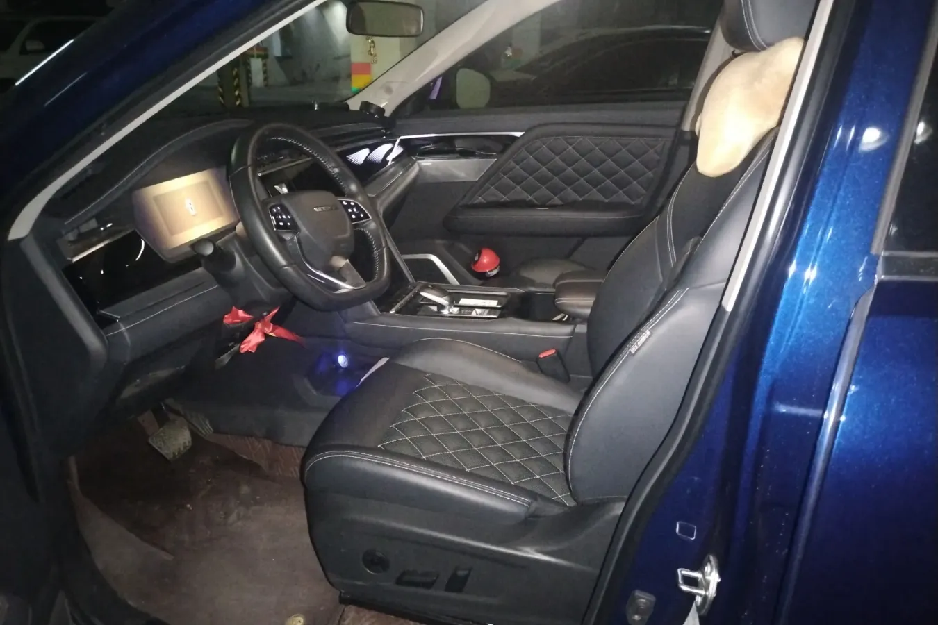 2020 Venucia Star 1.5T 190HP L4 7DCT,autocango,china used car exporter,china ev exporter,chinese used car exporter,chinese used ev exporter