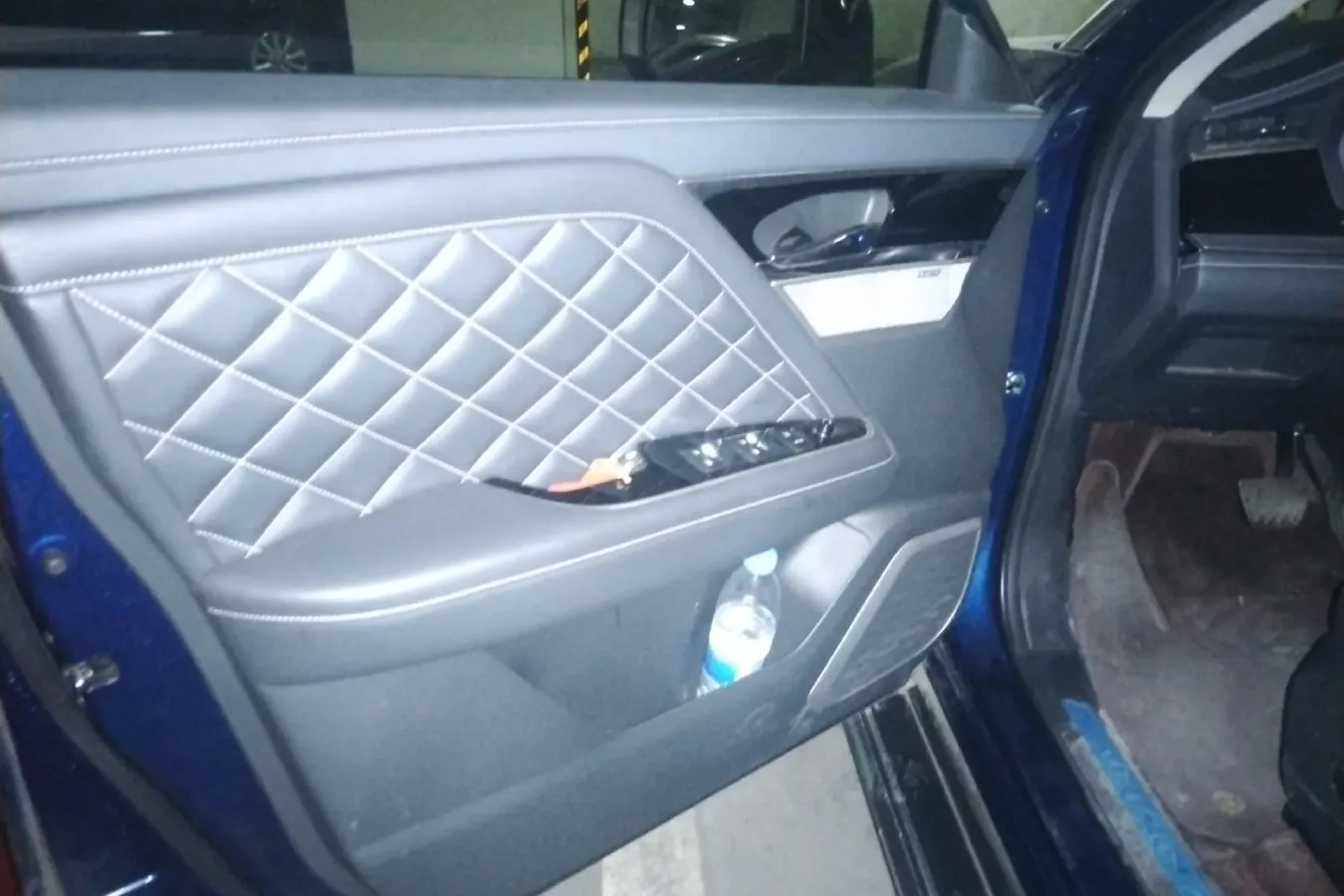 2020 Venucia Star 1.5T 190HP L4 7DCT,autocango,china used car exporter,china ev exporter,chinese used car exporter,chinese used ev exporter