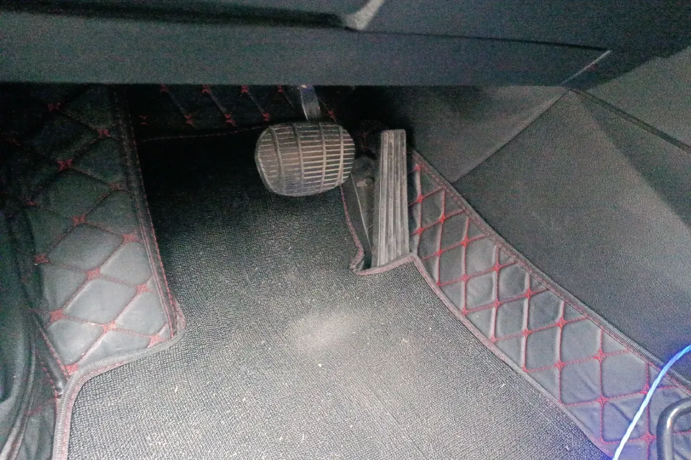 2018 BMW 2 Series SUV 1.5T 140HP L3 7DCT,autocango,china used car exporter,china ev exporter,chinese used car exporter,chinese used ev exporter