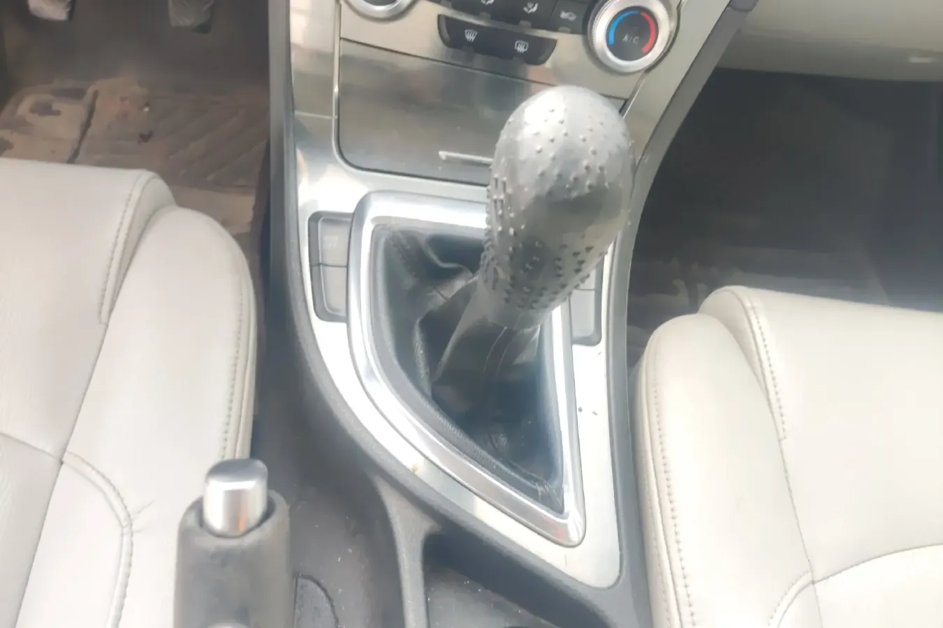 2011 Brilliance Auto H530 1.6L 118HP L4 5MT,autocango,china used car exporter,china ev exporter,chinese used car exporter,chinese used ev exporter