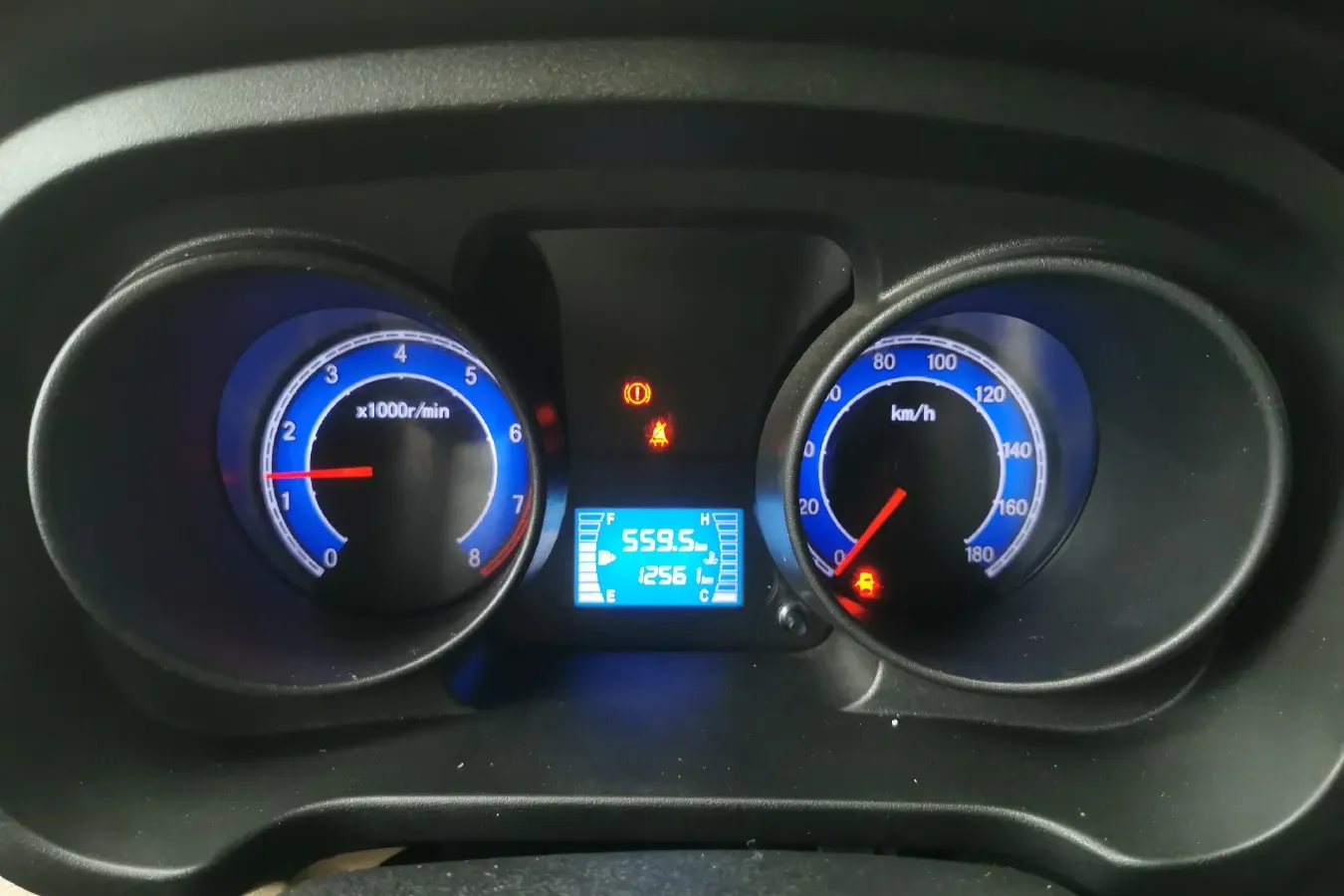 2021 ChangAn KuaYue New Leopard T3 1.6L 122HP L4 5MT,autocango,china used car exporter,china ev exporter,chinese used car exporter,chinese used ev exporter