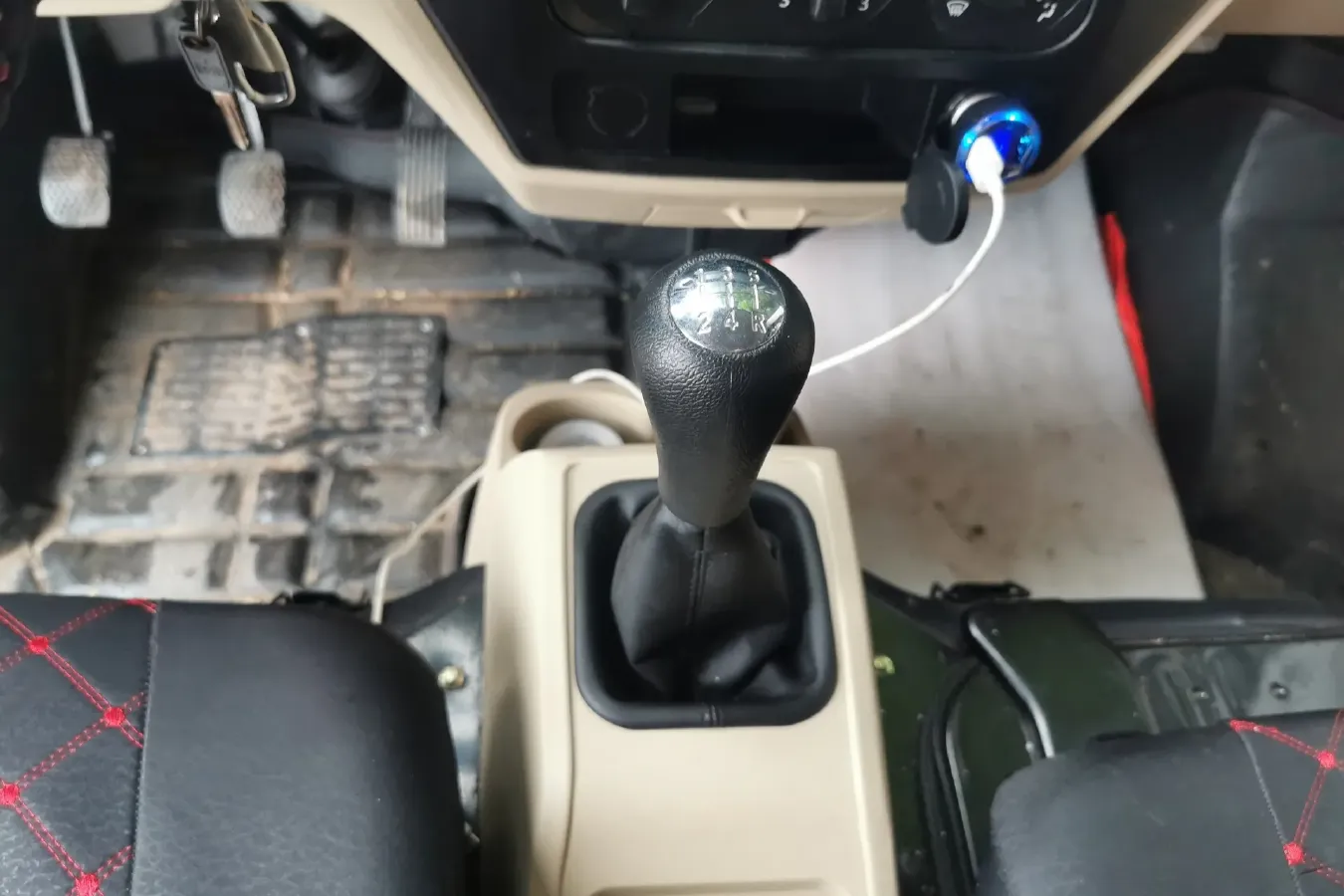 2021 ChangAn KuaYue New Leopard T3 1.6L 122HP L4 5MT,autocango,china used car exporter,china ev exporter,chinese used car exporter,chinese used ev exporter