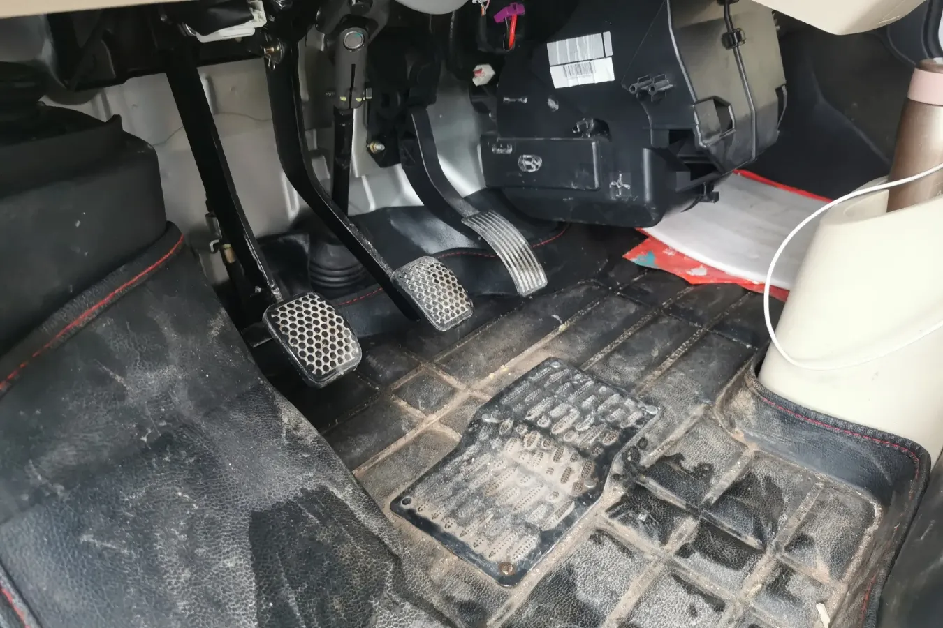 2021 ChangAn KuaYue New Leopard T3 1.6L 122HP L4 5MT,autocango,china used car exporter,china ev exporter,chinese used car exporter,chinese used ev exporter