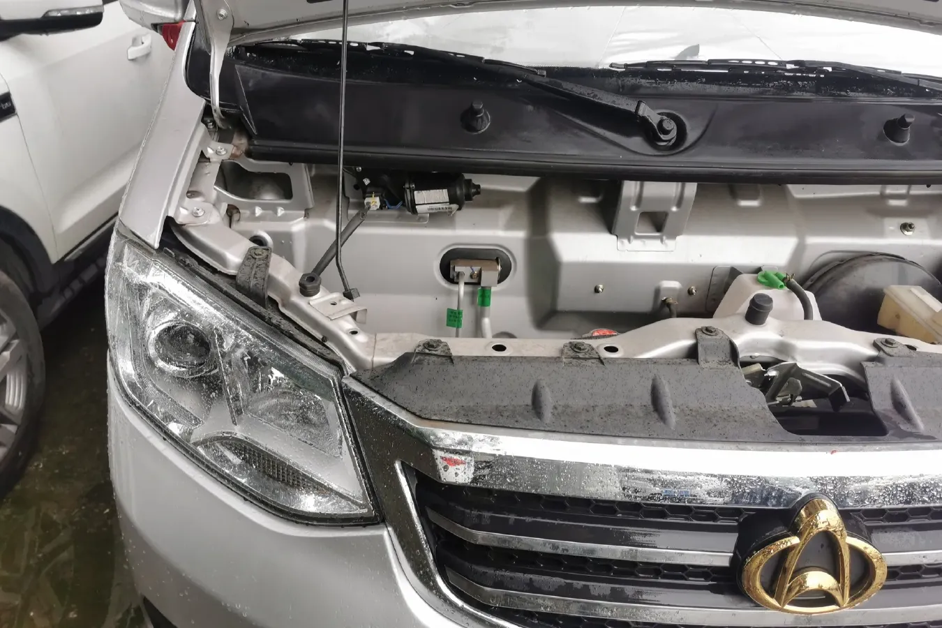 2021 ChangAn KuaYue New Leopard T3 1.6L 122HP L4 5MT,autocango,china used car exporter,china ev exporter,chinese used car exporter,chinese used ev exporter