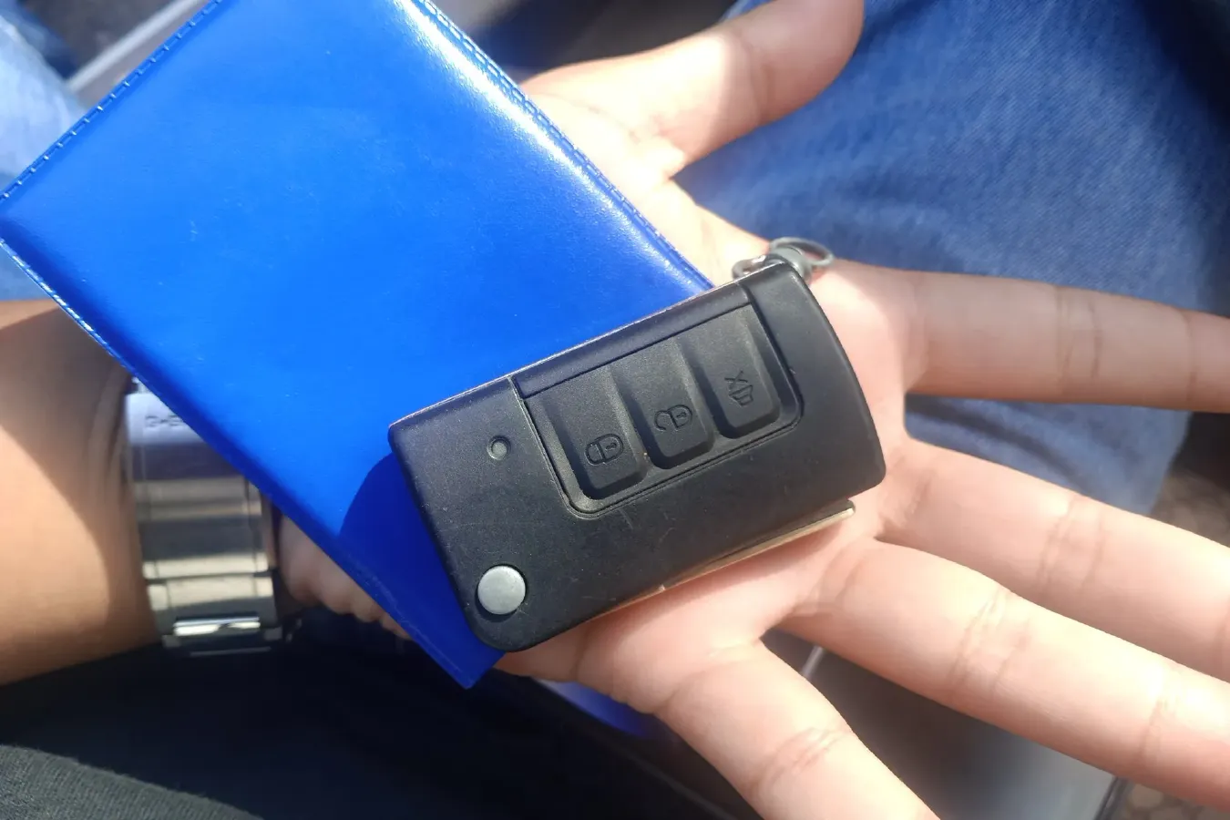 2013 Brilliance Auto H330 1.5L 105HP L4 4AT,autocango,china used car exporter,china ev exporter,chinese used car exporter,chinese used ev exporter