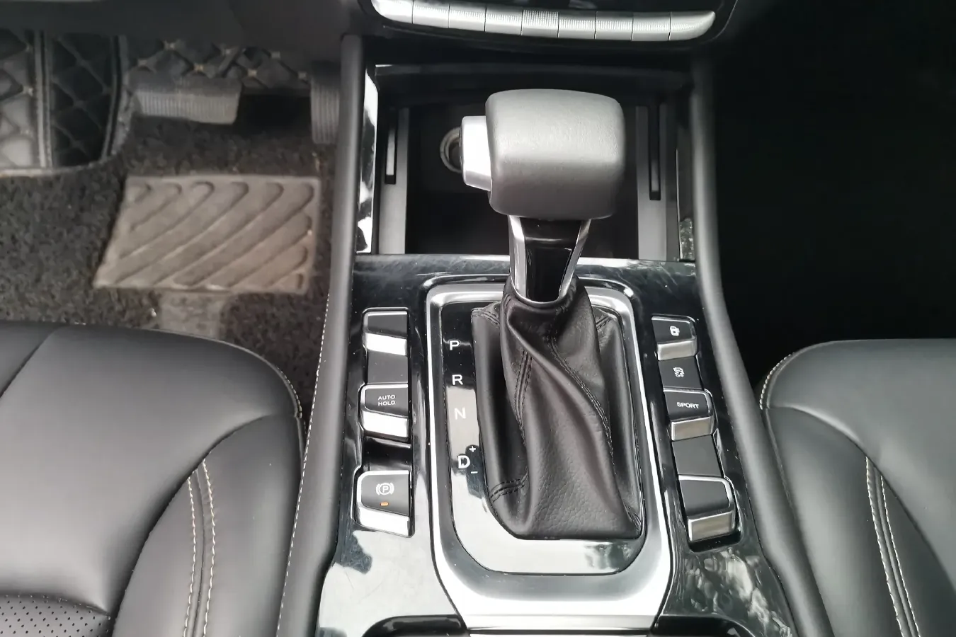 2020 ChangAn Oshan Cos 1.5T 178HP L4 6AT,autocango,china used car exporter,china ev exporter,chinese used car exporter,chinese used ev exporter