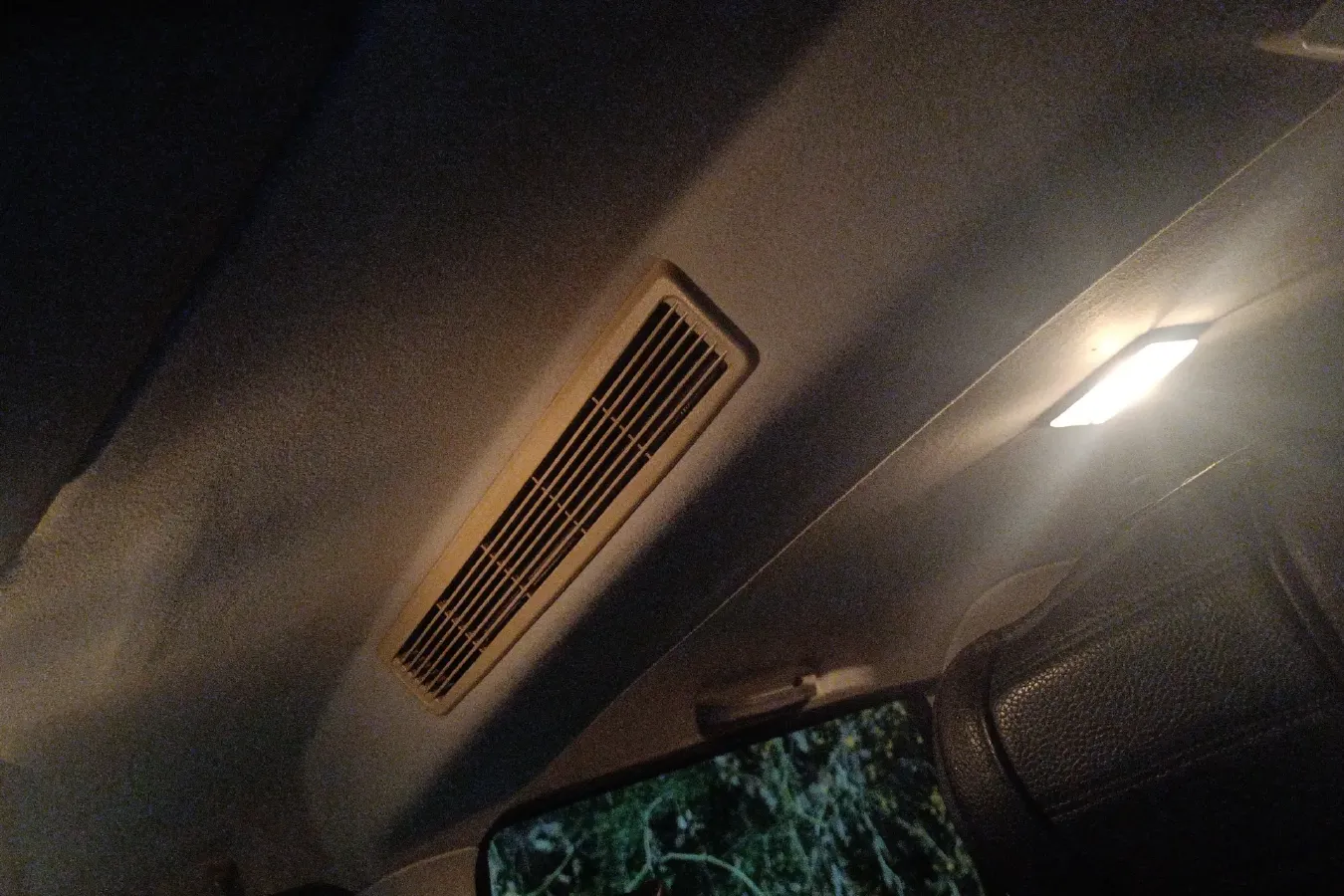 2014 DongFeng Fengon Fengon 330 1.5L 116HP L4 5MT,autocango,china used car exporter,china ev exporter,chinese used car exporter,chinese used ev exporter