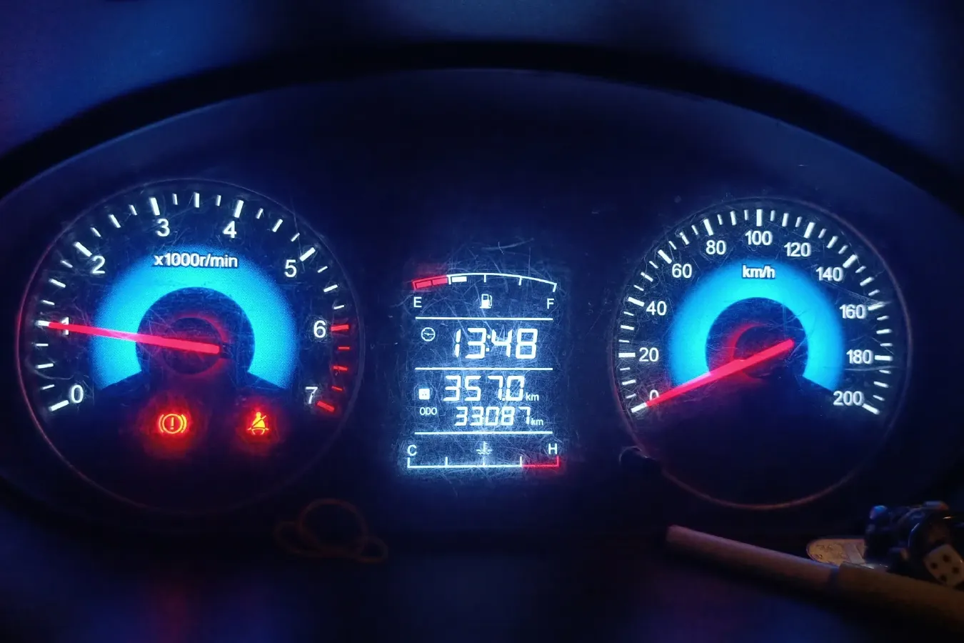 2014 DongFeng Fengon Fengon 330 1.5L 116HP L4 5MT,autocango,china used car exporter,china ev exporter,chinese used car exporter,chinese used ev exporter