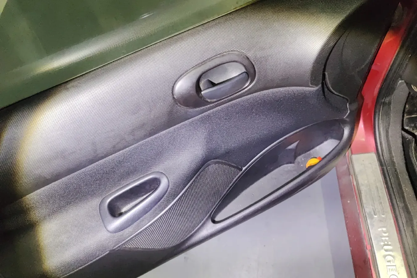 2011 Peugeot 207 1.4L 76HP L4 5MT,autocango,china used car exporter,china ev exporter,chinese used car exporter,chinese used ev exporter