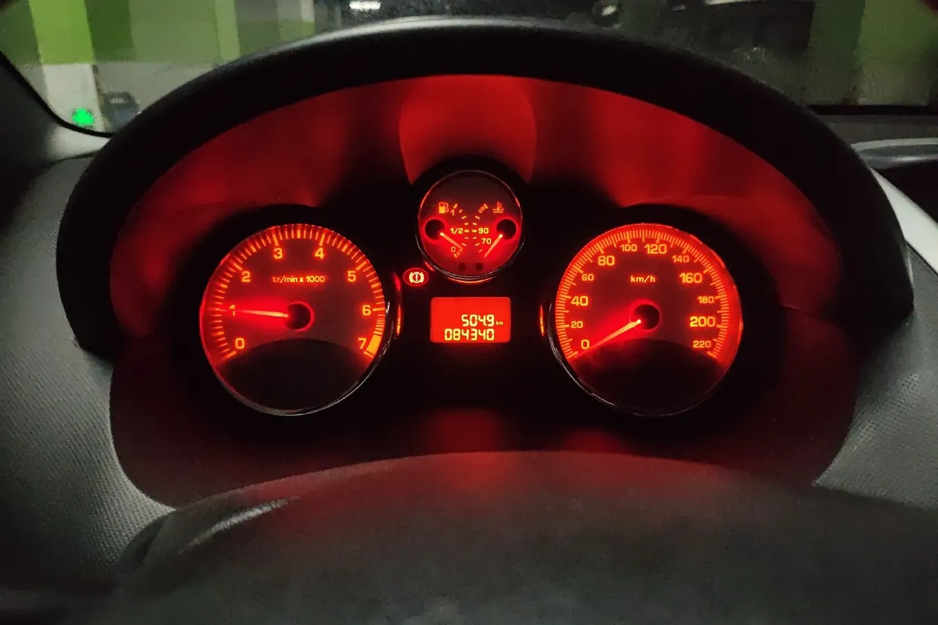 2011 Peugeot 207 1.4L 76HP L4 5MT,autocango,china used car exporter,china ev exporter,chinese used car exporter,chinese used ev exporter