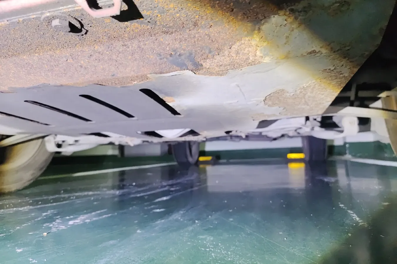 2011 Peugeot 207 1.4L 76HP L4 5MT,autocango,china used car exporter,china ev exporter,chinese used car exporter,chinese used ev exporter