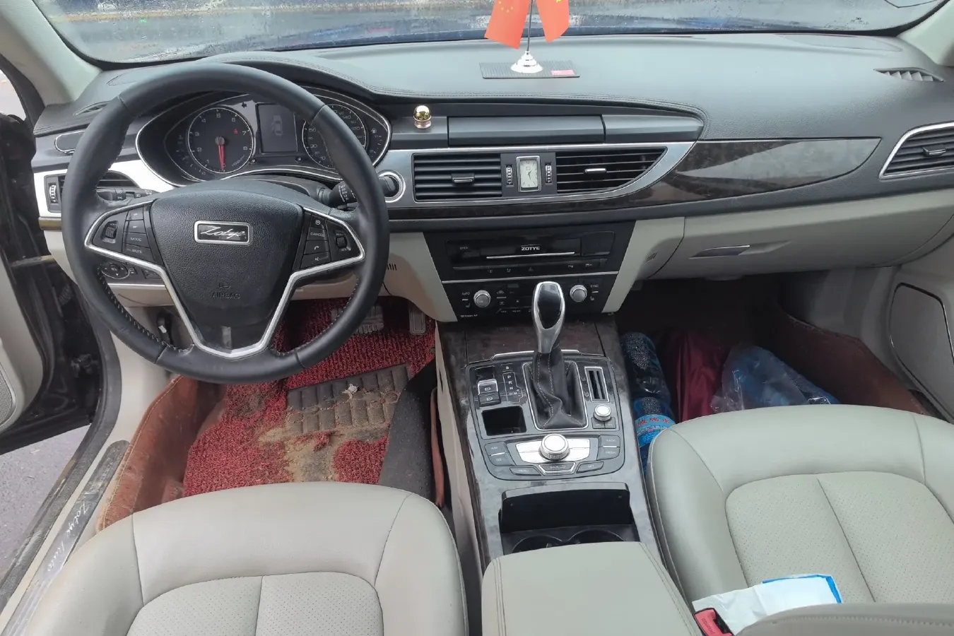 2016 Zotye Z700 1.8T 177HP L4 6DCT,autocango,china used car exporter,china ev exporter,chinese used car exporter,chinese used ev exporter