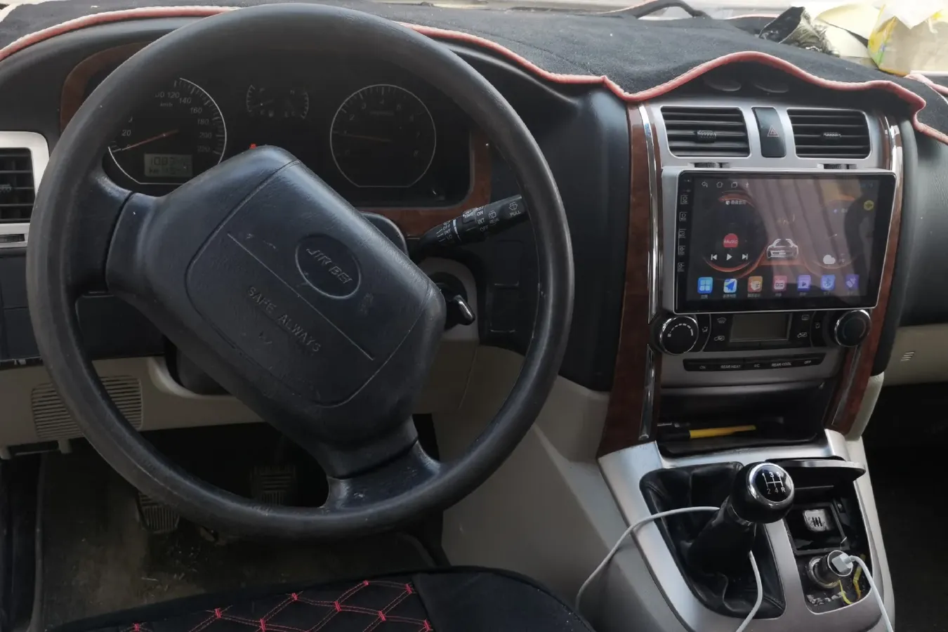 2015 JinBei Grace 2.0L 106HP L4 5MT,autocango,china used car exporter,china ev exporter,chinese used car exporter,chinese used ev exporter