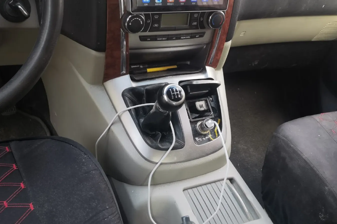 2015 JinBei Grace 2.0L 106HP L4 5MT,autocango,china used car exporter,china ev exporter,chinese used car exporter,chinese used ev exporter