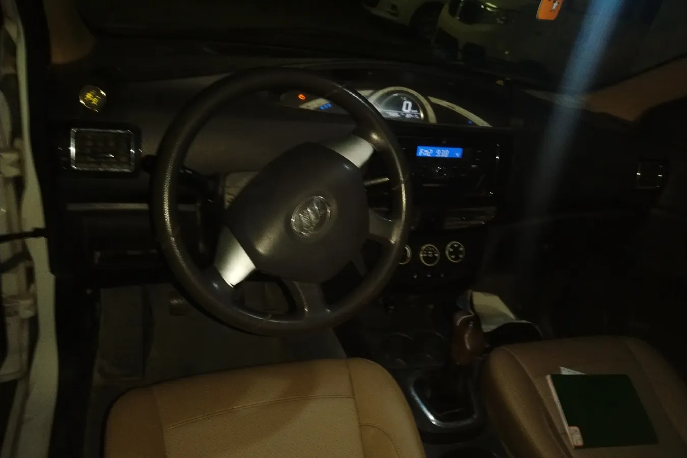 2015 LiFan LeTu 1.5L 109HP L4 5MT,autocango,china used car exporter,china ev exporter,chinese used car exporter,chinese used ev exporter