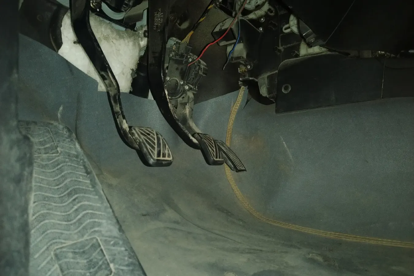 2015 LiFan LeTu 1.5L 109HP L4 5MT,autocango,china used car exporter,china ev exporter,chinese used car exporter,chinese used ev exporter