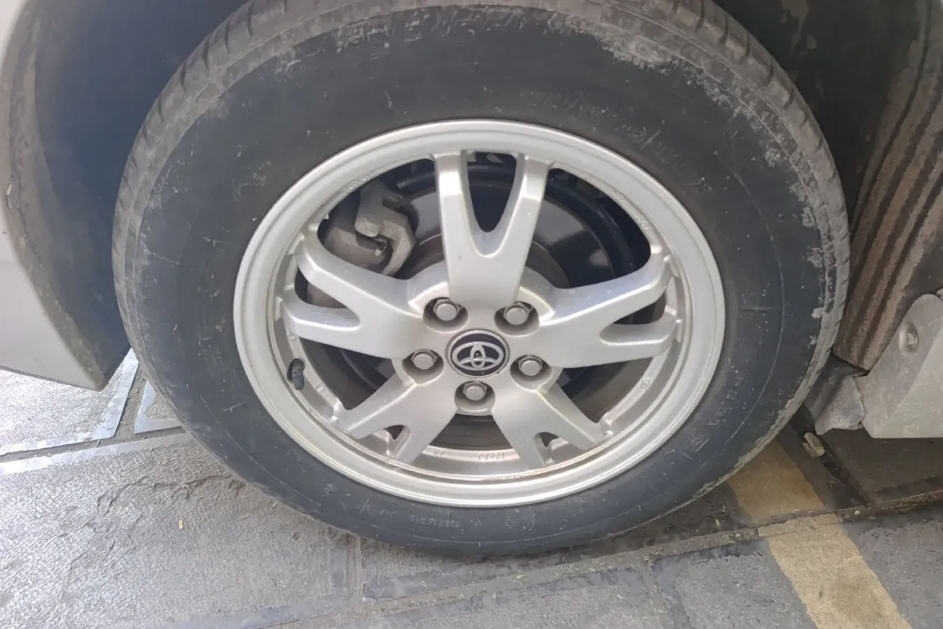 2012 Toyota Prius 1.8L 99HP L4 E-CVT Hybrid,autocango,china used car exporter,china ev exporter,chinese used car exporter,chinese used ev exporter