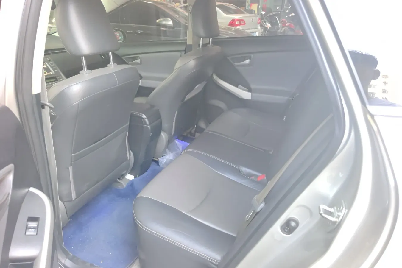 2012 Toyota Prius 1.8L 99HP L4 E-CVT Hybrid,autocango,china used car exporter,china ev exporter,chinese used car exporter,chinese used ev exporter