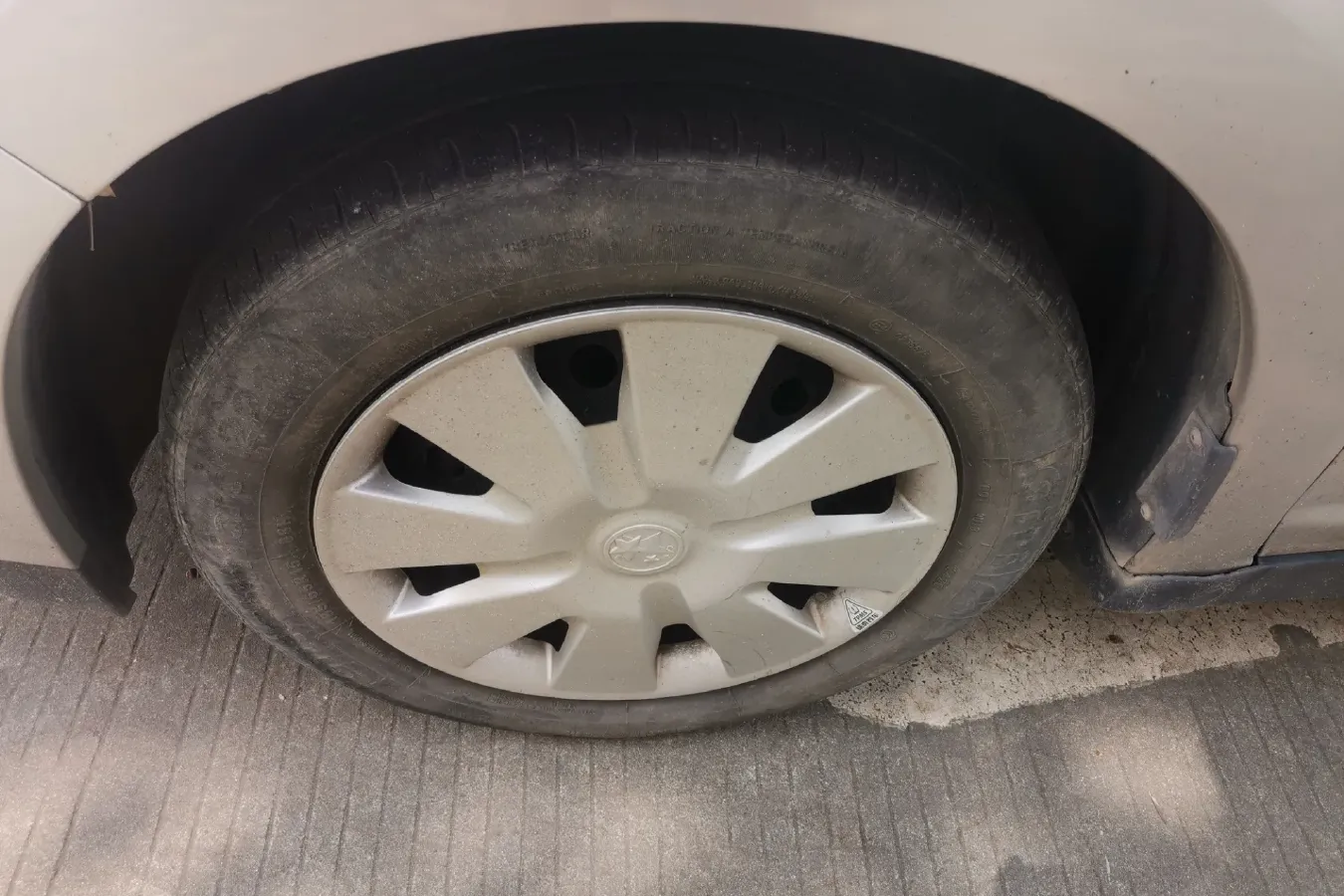 2015 Venucia R50 1.6L 117HP L4 4AT,autocango,china used car exporter,china ev exporter,chinese used car exporter,chinese used ev exporter