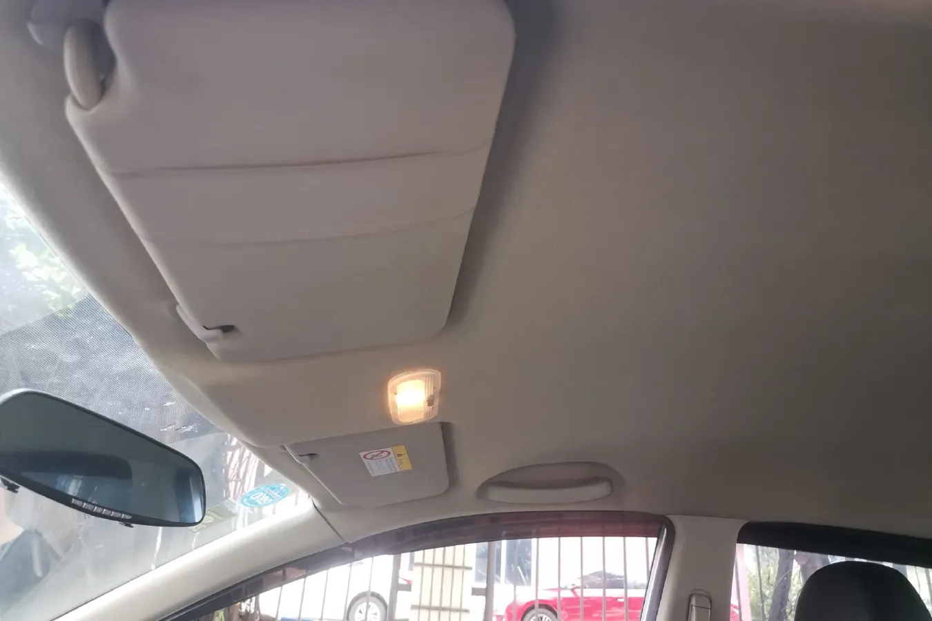 2015 Venucia R50 1.6L 117HP L4 4AT,autocango,china used car exporter,china ev exporter,chinese used car exporter,chinese used ev exporter