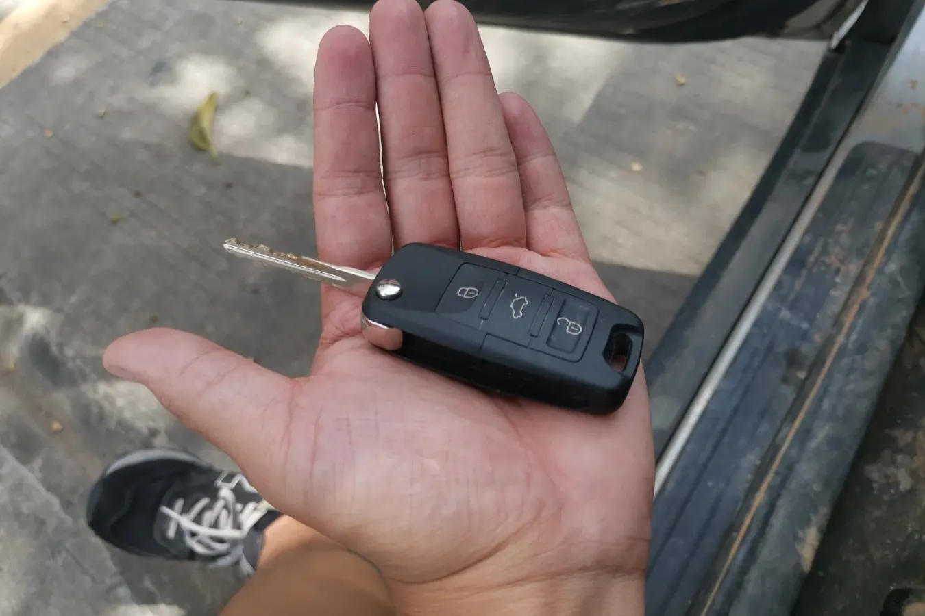 2015 Venucia R50 1.6L 117HP L4 4AT,autocango,china used car exporter,china ev exporter,chinese used car exporter,chinese used ev exporter