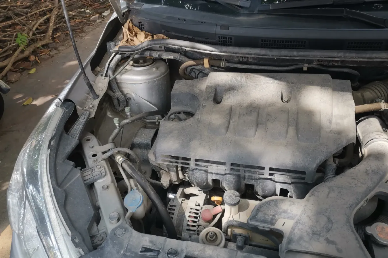 2015 Venucia R50 1.6L 117HP L4 4AT,autocango,china used car exporter,china ev exporter,chinese used car exporter,chinese used ev exporter