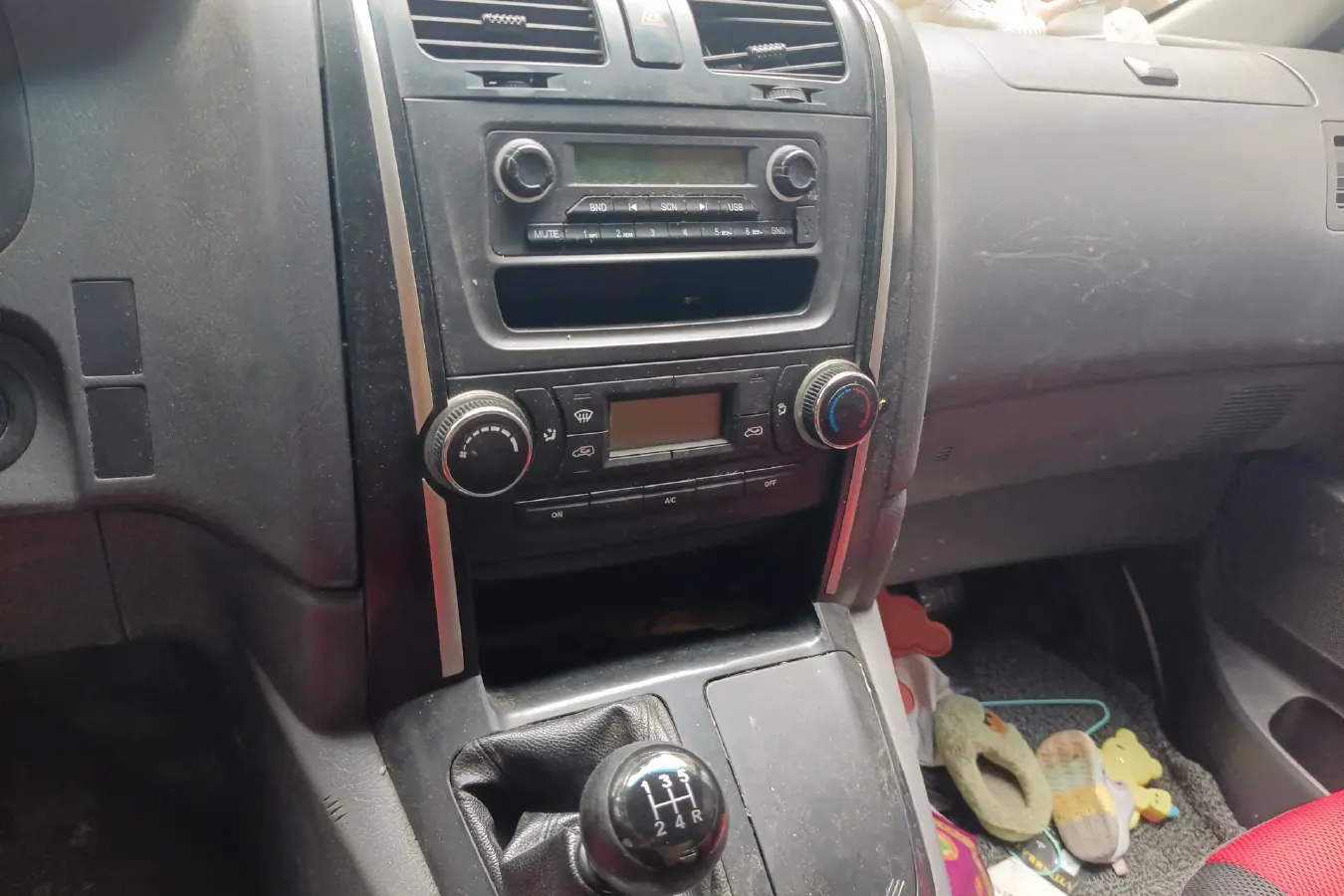 2016 JinBei Grace 2.0L 106HP L4 5MT,autocango,china used car exporter,china ev exporter,chinese used car exporter,chinese used ev exporter